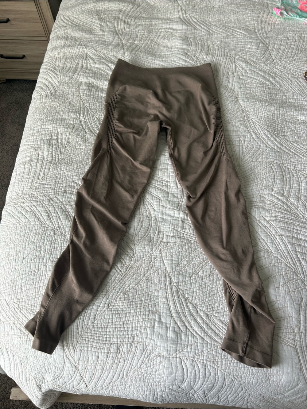 Alphalete High-Waist Textured Seamless Leggings - Taupe
